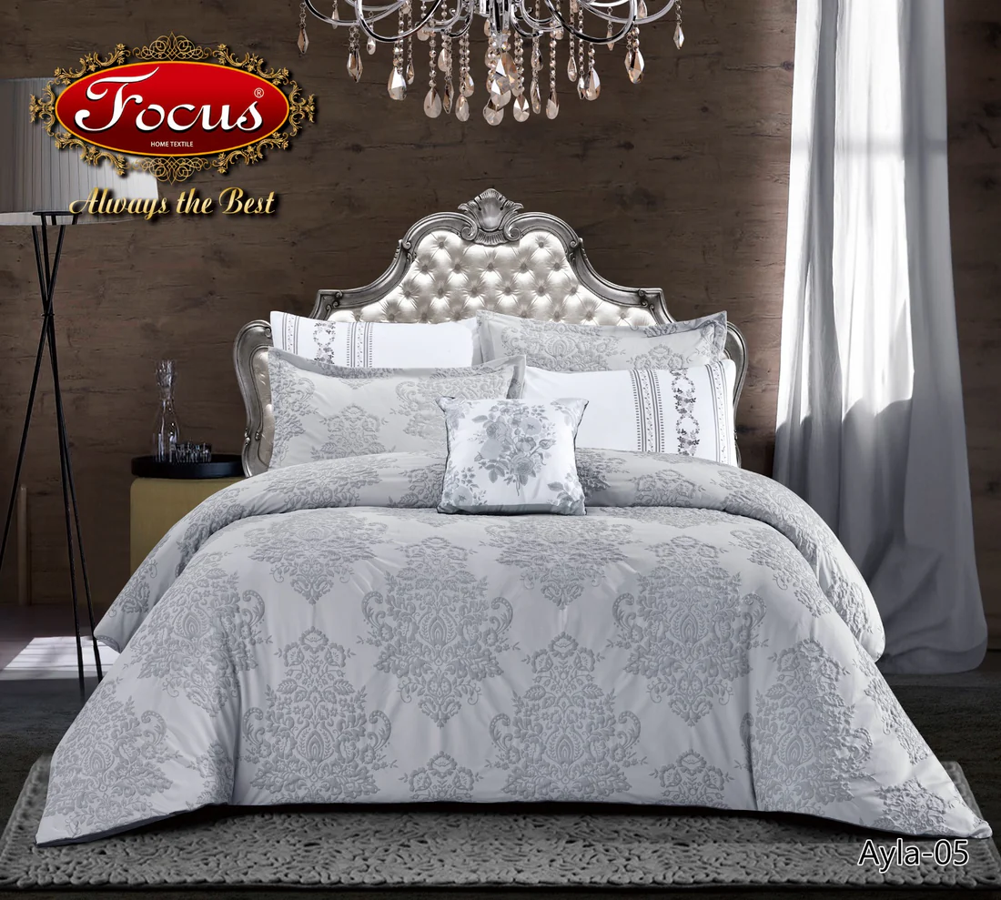 Luxury Duvet Set. Ornate pattern.