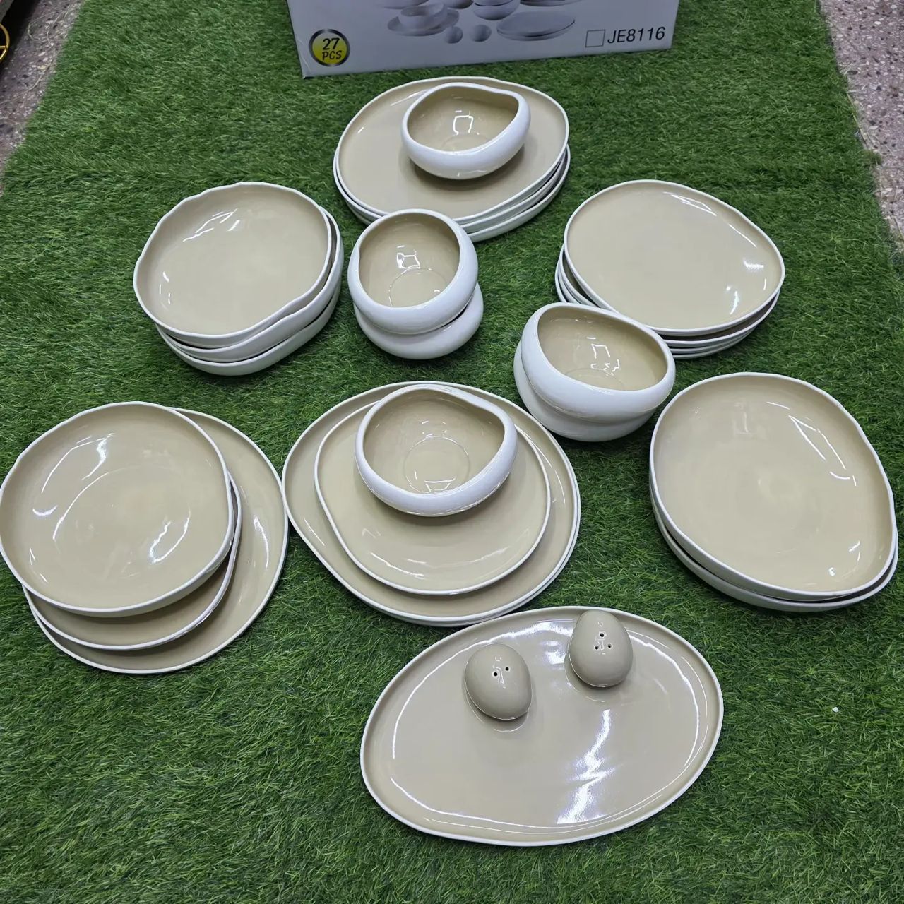 27pc irregular Beige on White Dinner Set