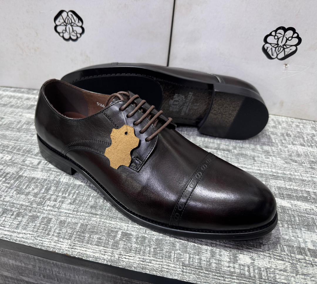 formal black leather Oxford dress shoes