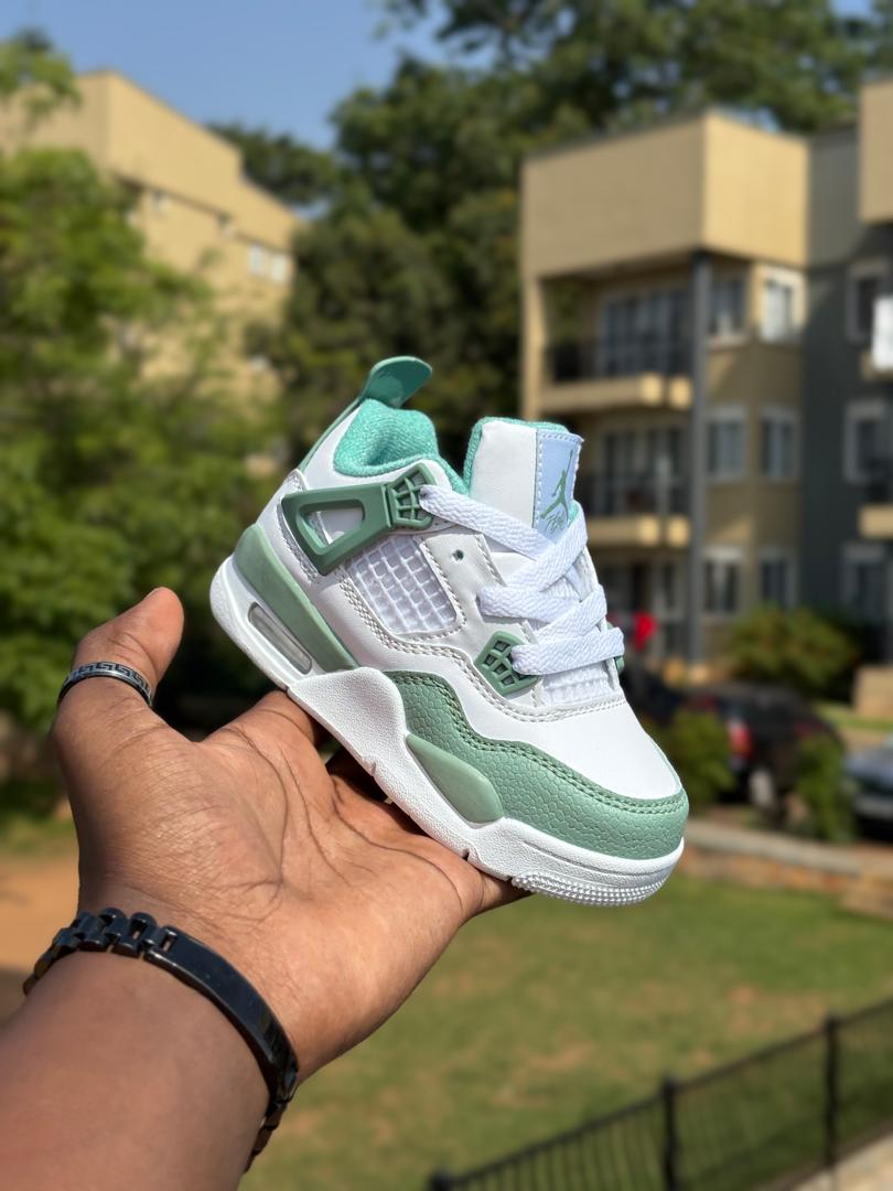 kids sneakers
