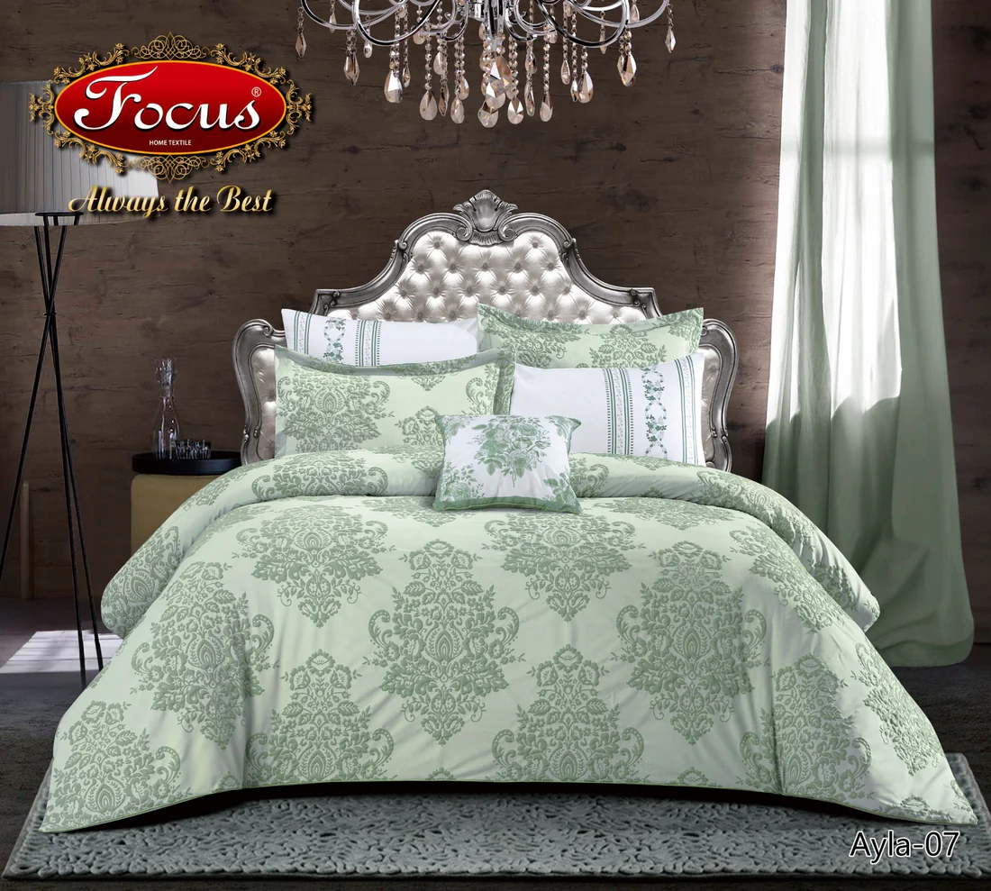 Luxury Duvet Set. Ornate pattern.