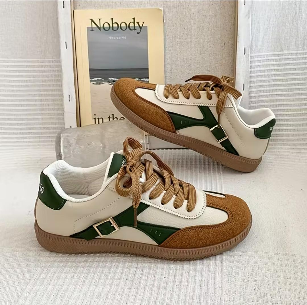 unisex classy sneakers