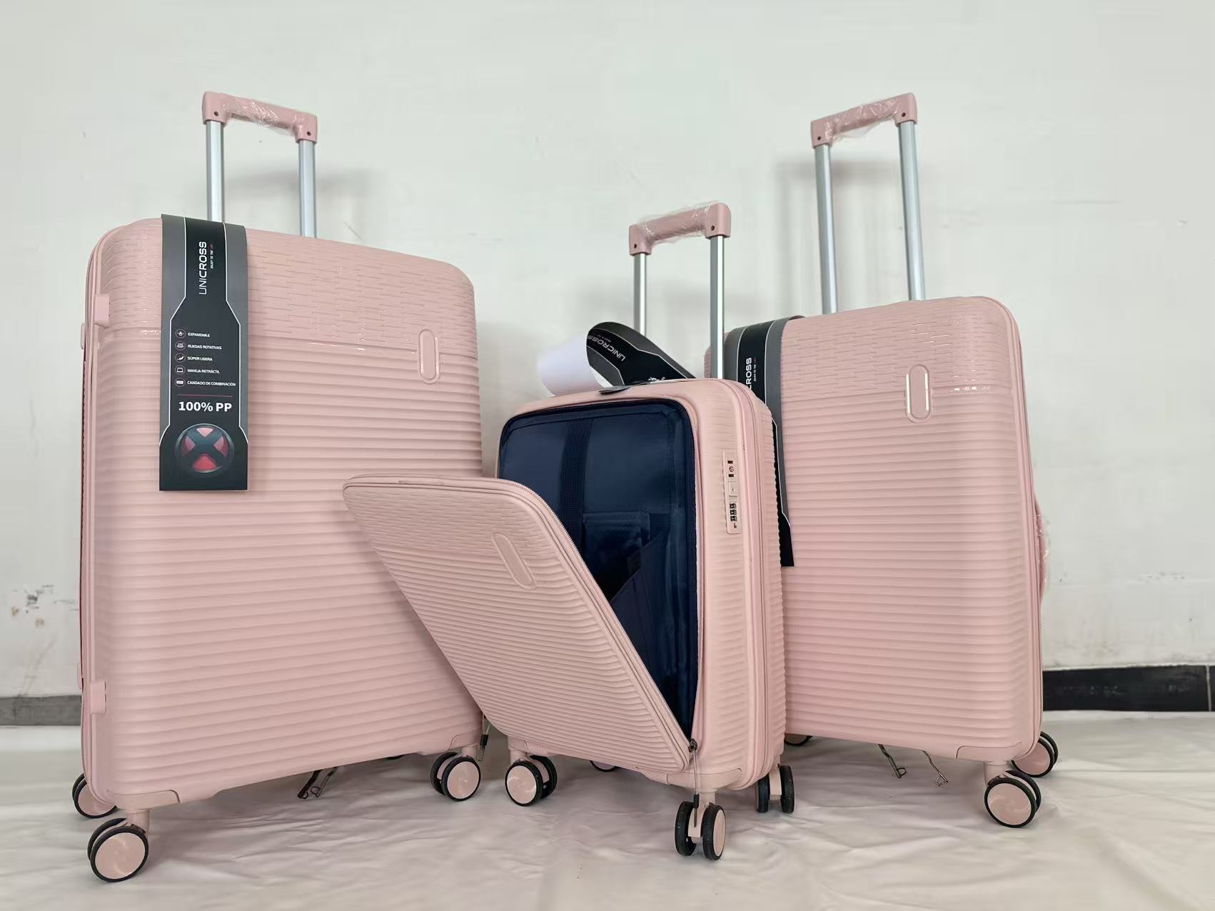 classy travel suitcase set