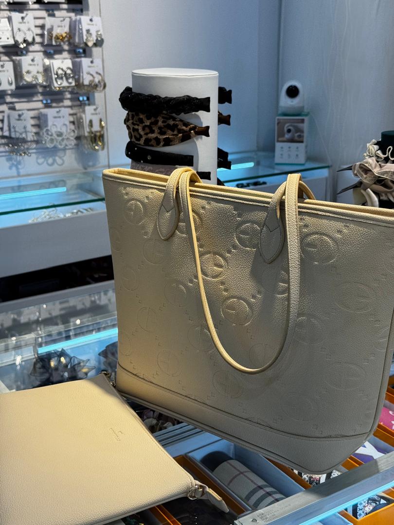 Ladies leather hand bag